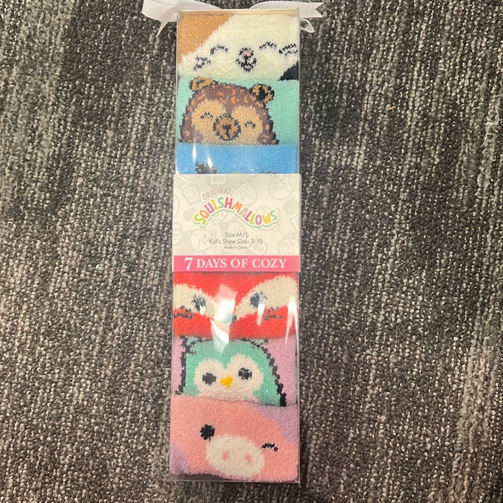 NWT:: Squishmallow- 7 Days Cozy kids socks - kids shoe size 3-10